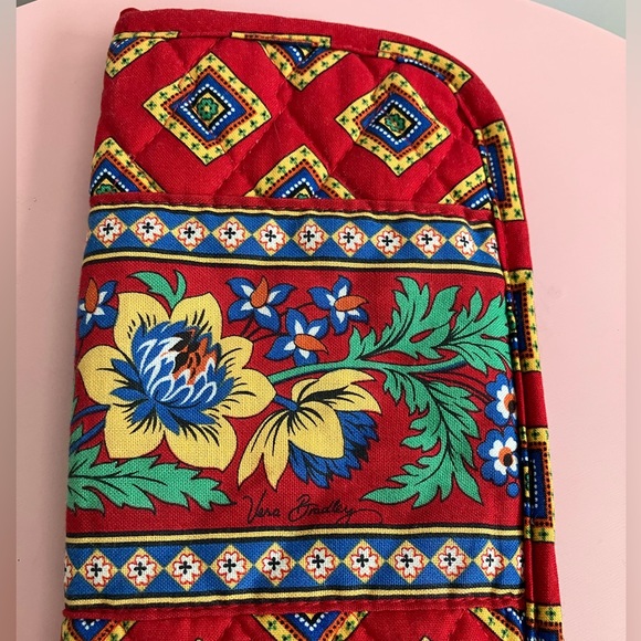 Vera Bradley Flat Iron Cover - Picture 2 of 6